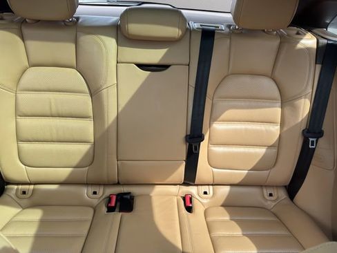 Used 2016 Porsche Macan S image 22