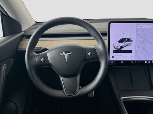 Used 2022 Tesla Model Y Performance AWD/4WD image 17