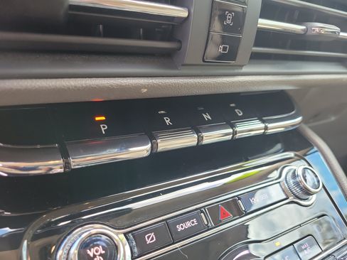 Used 2020 Lincoln Corsair FWD image 10
