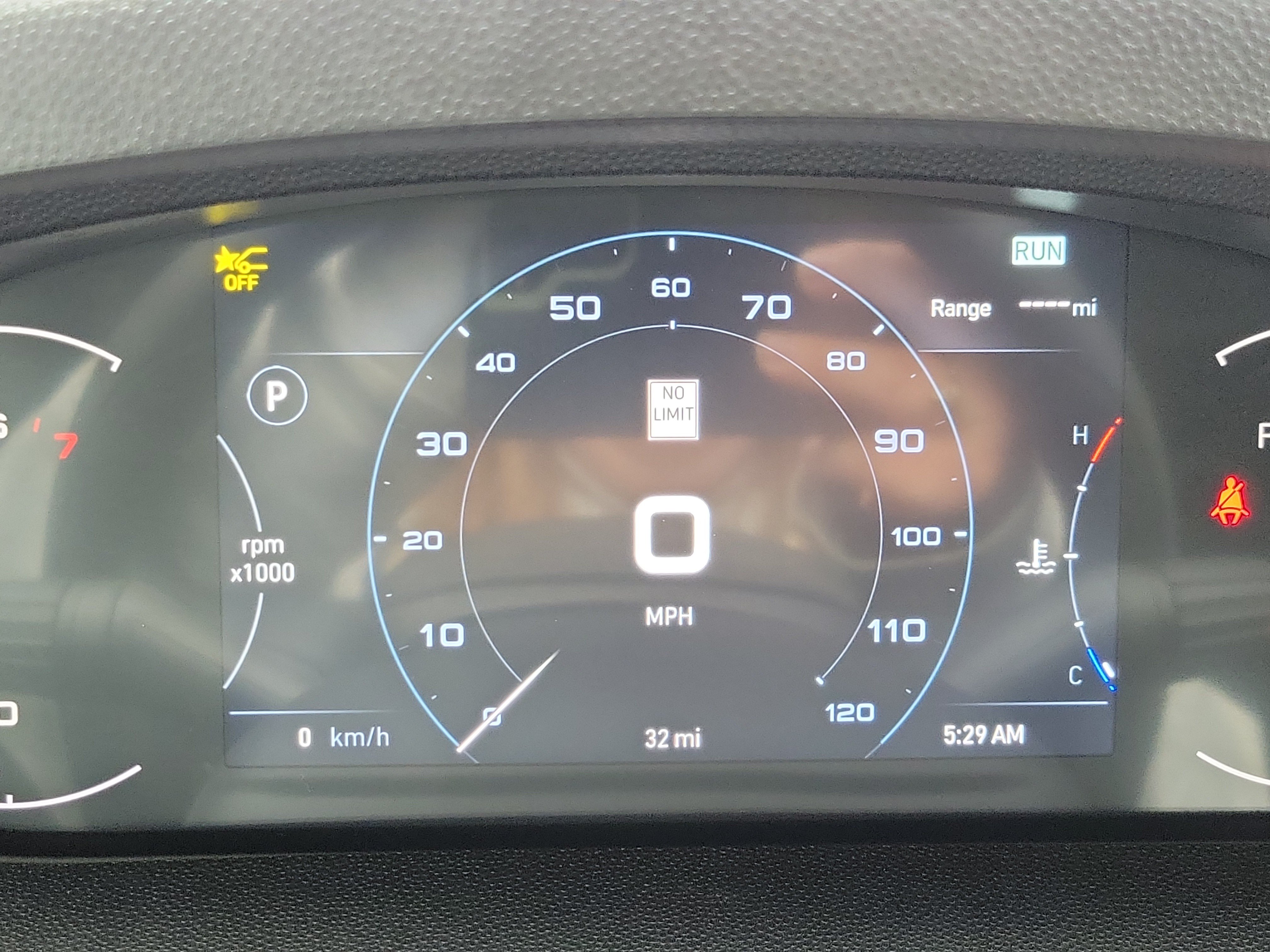Used 2025 RAM ProMaster 3500 w/ Quick Order Package 22G SLT FWD image 9