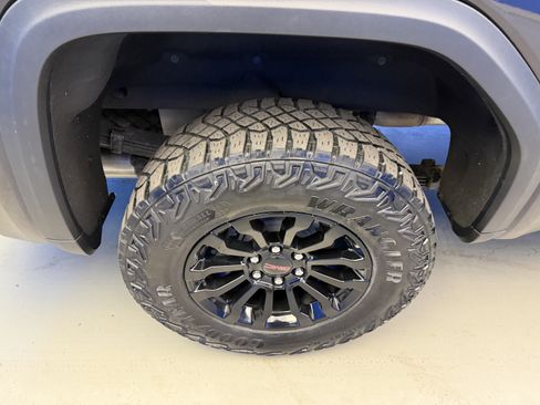 Used 2023 GMC Sierra 1500 AT4X AWD/4WD image 8
