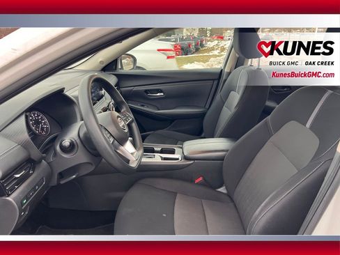 Used 2024 Nissan Sentra SV image 10