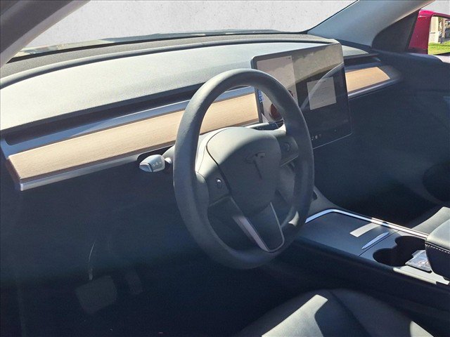 Used 2021 Tesla Model Y Long Range AWD/4WD image 11