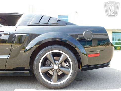 Used 2009 Ford Mustang GT Premium image 15