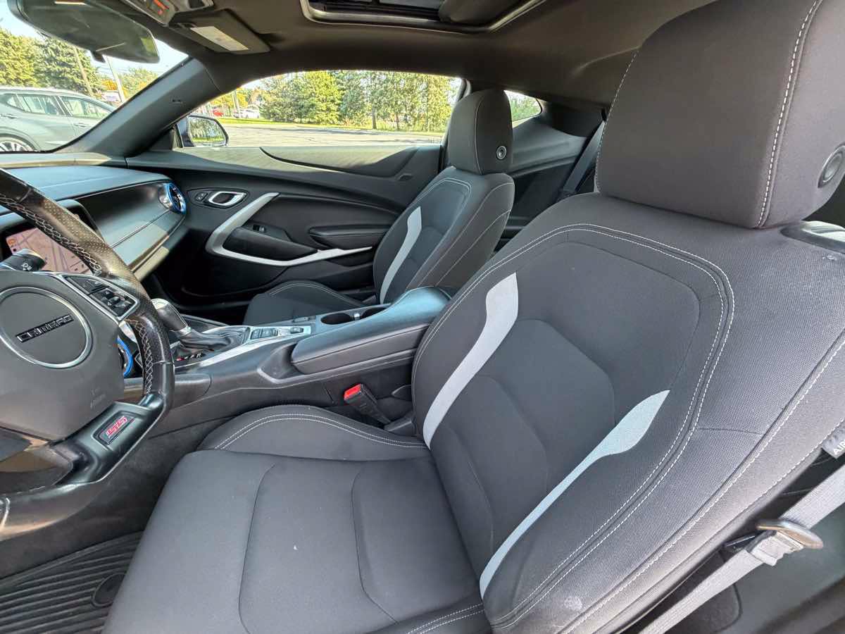 Used 2021 Chevrolet Camaro SS RWD image 10