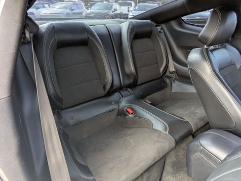 Used 2018 Ford Mustang Shelby GT350 w/ Convenience Package image 15