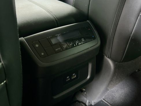 Used 2023 Nissan Pathfinder SL w/ Lighting Package (N92) FWD image 27