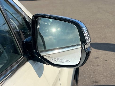 Used 2018 Honda Pilot Elite image 13