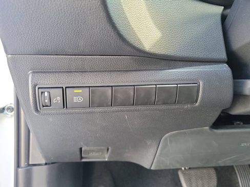 Used 2024 Toyota Corolla LE FWD image 9