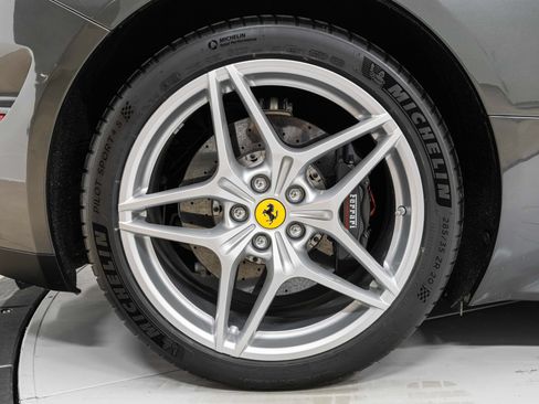 Certified 2016 Ferrari California T RWD image 14