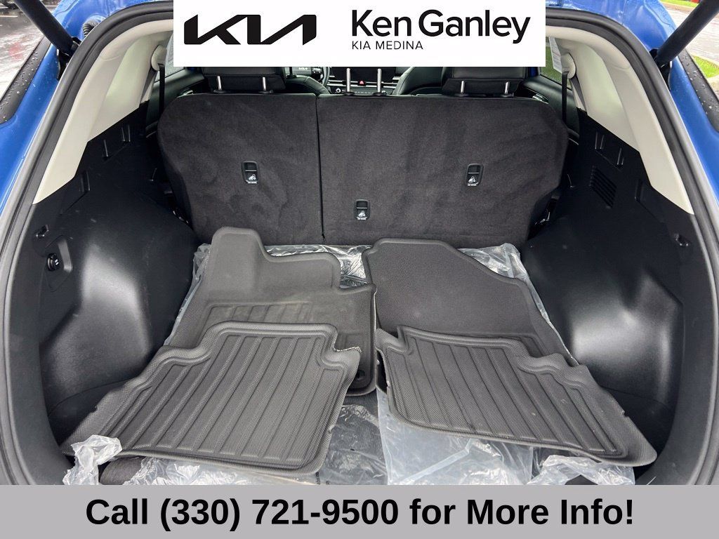 Certified 2026 Kia Sportage EX w/ EX Panorama Roof Package FWD image 50