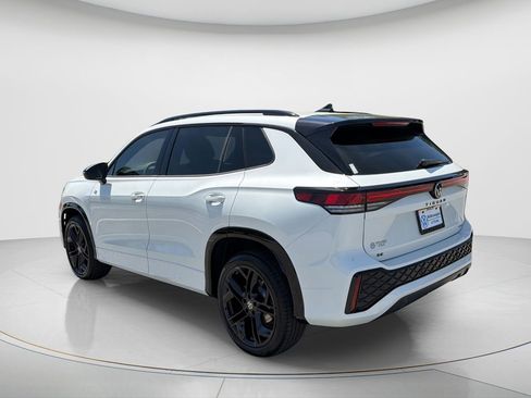 New 2026 Volkswagen Tiguan SE R-Line image 7