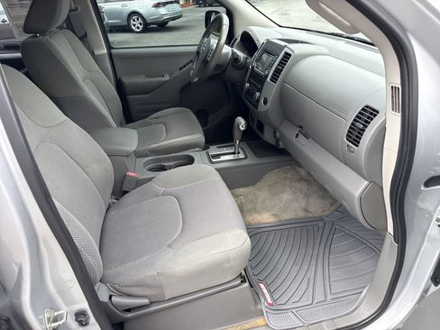 Used 2018 Nissan Frontier SV RWD image 26