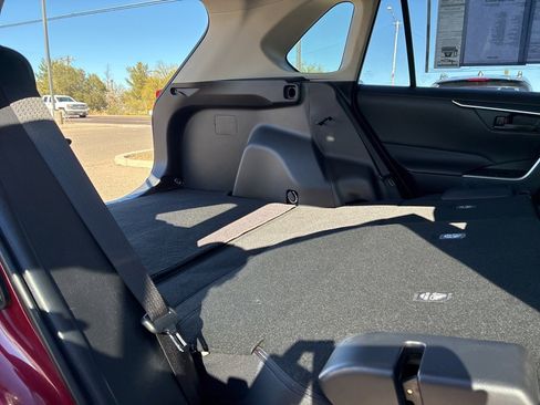 Used 2019 Toyota RAV4 LE image 23