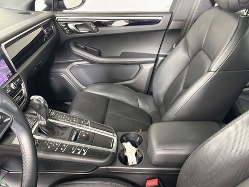 Certified 2021 Porsche Macan S image 30