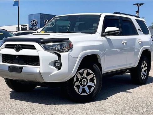 Used 2023 Toyota 4Runner TRD Off-Road Premium w/ Off Road Premium Plus Package AWD/4WD image 3