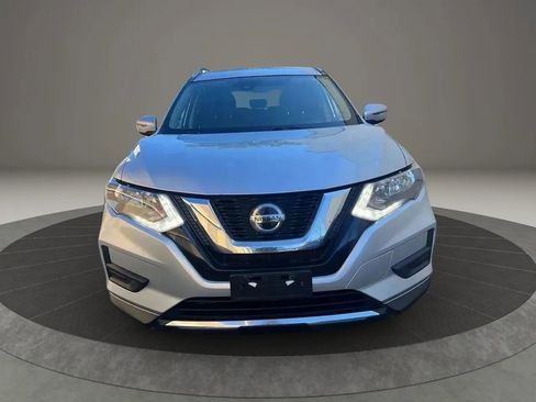 Used 2019 Nissan Rogue SV AWD/4WD image 2