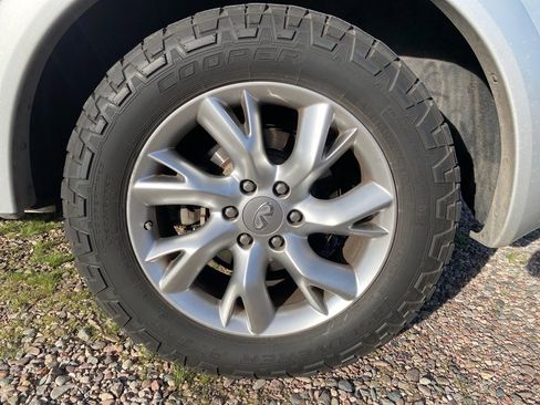 Used 2012 INFINITI QX56 4WD w/ Theater Pkg image 9