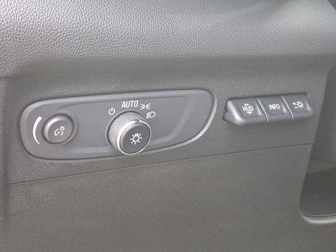 Certified 2022 Buick Envision Essence w/ Technology Package I image 30