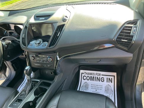 Used 2017 Ford Escape Titanium FWD image 32