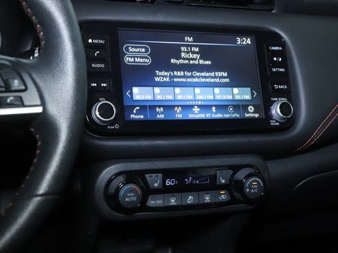 Certified 2023 Nissan Kicks SR w/ SR Premium Package FWD image 27