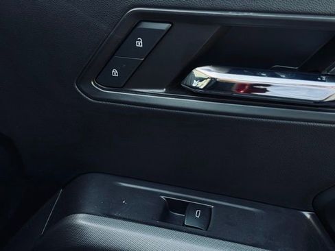 Used 2024 Chevrolet Colorado LT w/ LT Convenience Package III image 14