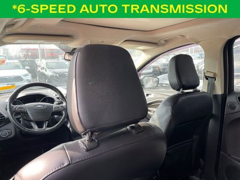 Used 2018 Ford Escape Titanium image 9