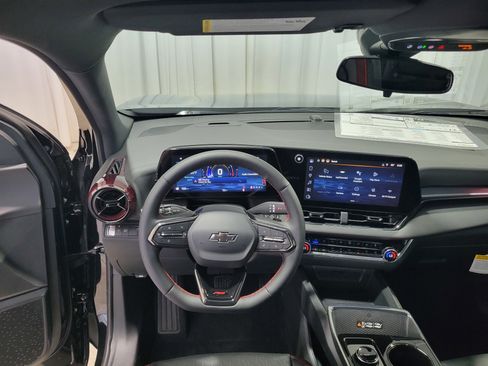 New 2026 Chevrolet Equinox RS w/ Convenience Package III image 18