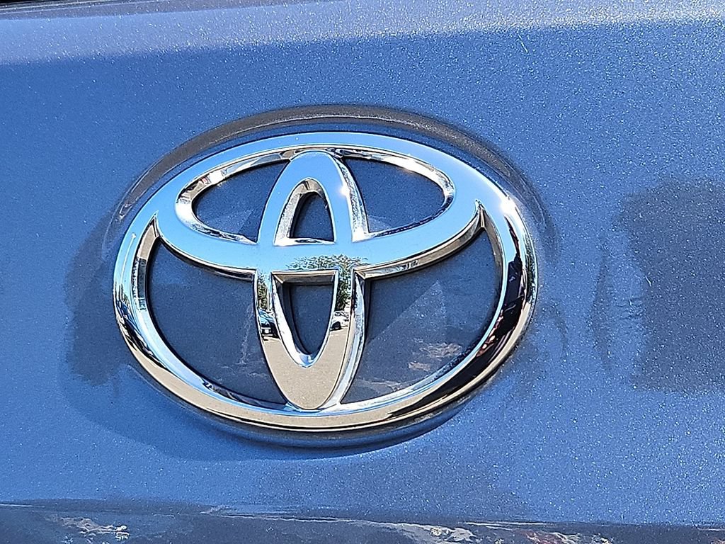 Used 2023 Toyota Corolla Cross L FWD image 29