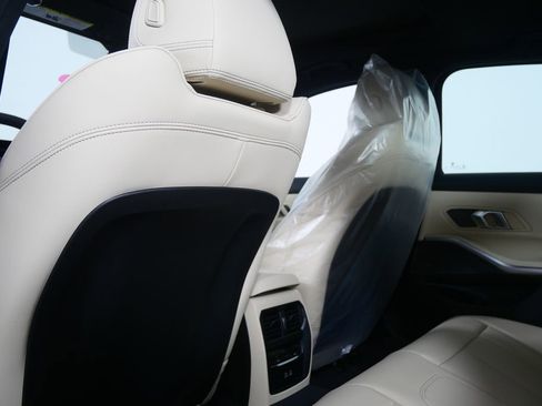 Used 2026 BMW 330i 330i w/ Premium Package image 16