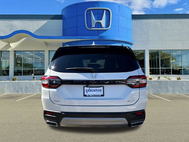 Used 2023 Honda Pilot Elite image 3