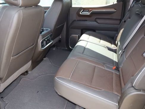 Used 2023 GMC Sierra 1500 Denali AWD/4WD image 5