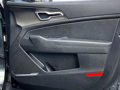 Used 2023 Kia Sportage LX image 25