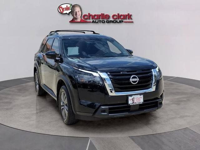 Certified 2024 Nissan Pathfinder SV FWD image 7