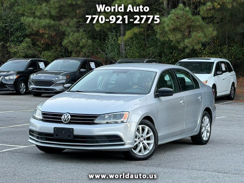 Used 2015 Volkswagen Jetta SE FWD image 1