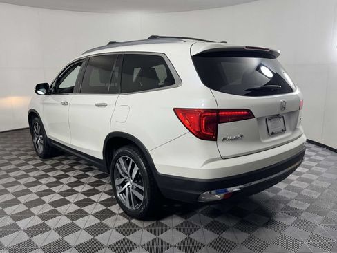 Used 2017 Honda Pilot Touring image 8