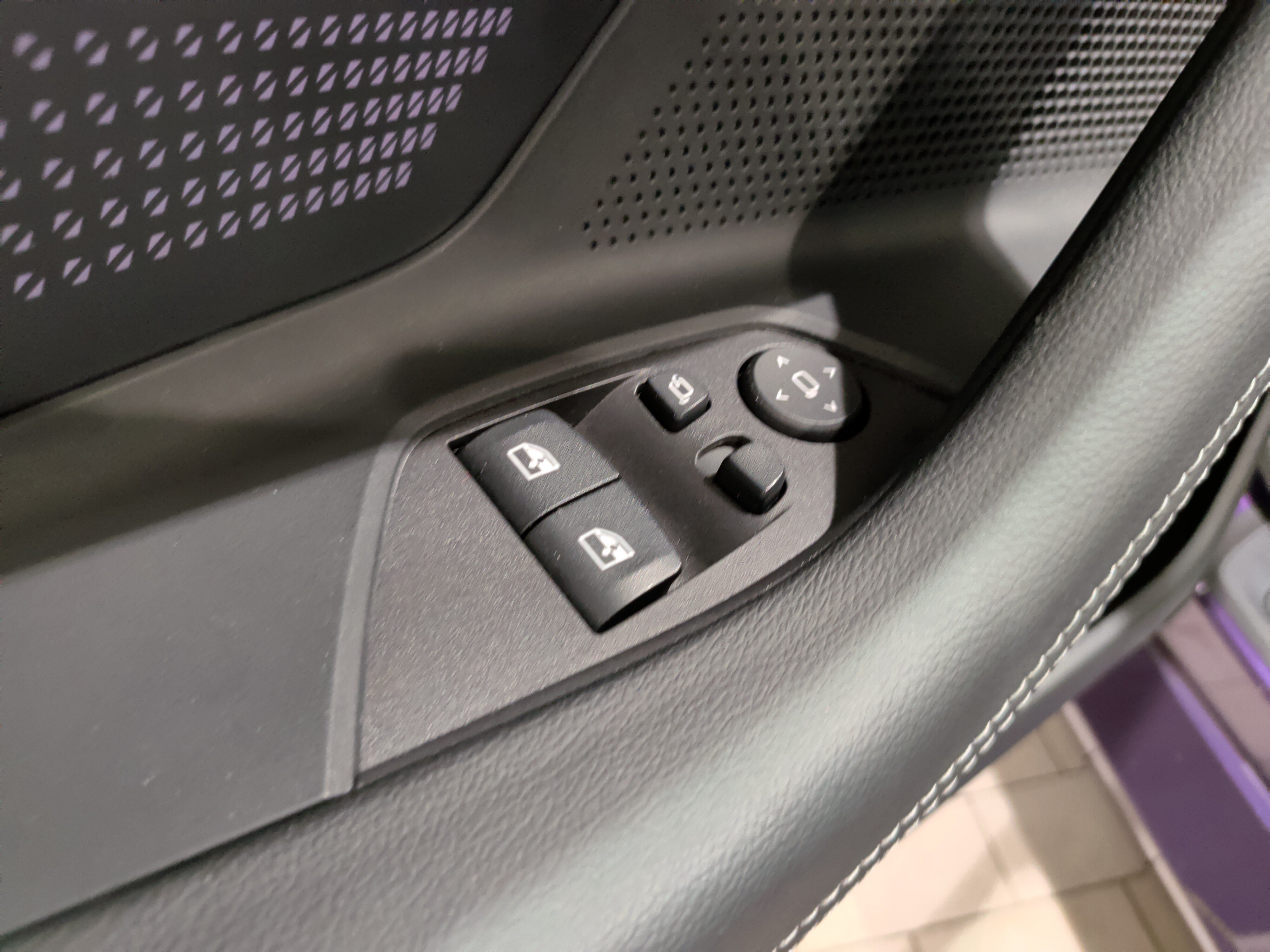 Certified 2025 BMW 230i Coupe RWD image 28