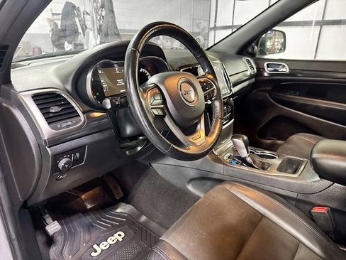 Used 2020 Jeep Grand Cherokee Altitude image 9