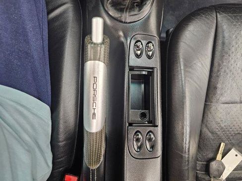 Used 2000 Porsche Boxster RWD image 14