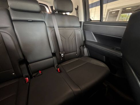 Used 2025 Hyundai Santa Fe SEL FWD image 39