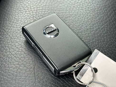 Used 2023 Volvo XC90 B5 Plus image 29