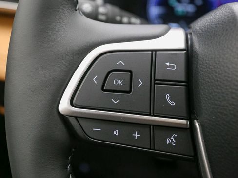 Used 2026 Toyota Highlander Platinum AWD/4WD image 38