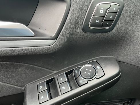 New 2026 Ford Escape SE w/ PHEV Premium Package image 24