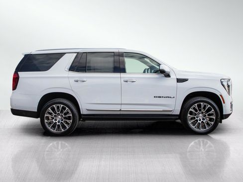Used 2025 GMC Yukon Denali w/ Denali Reserve Package AWD/4WD image 6