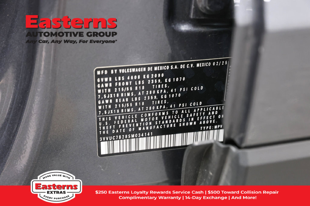 Used 2025 Volkswagen Taos SE AWD/4WD image 35