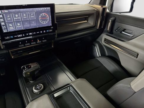 Used 2024 GMC Hummer EV 3X w/ LPO, Sport Package AWD/4WD image 23