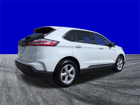 Certified 2023 Ford Edge SE image 4