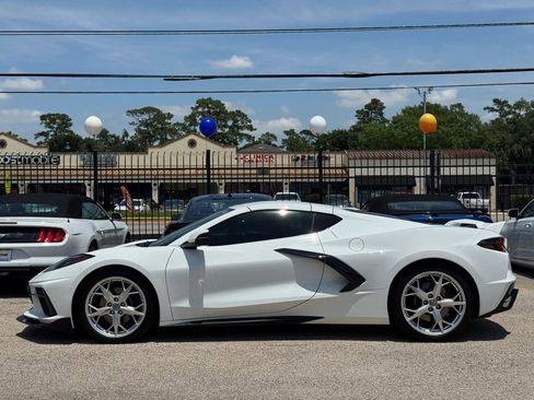 Used 2021 Chevrolet Corvette Stingray Preferred Cpe w/ Engine Appearance Package RWD image 10