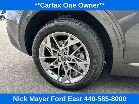 Used 2025 Genesis GV70 2.5T w/ Select Package AWD/4WD image 17