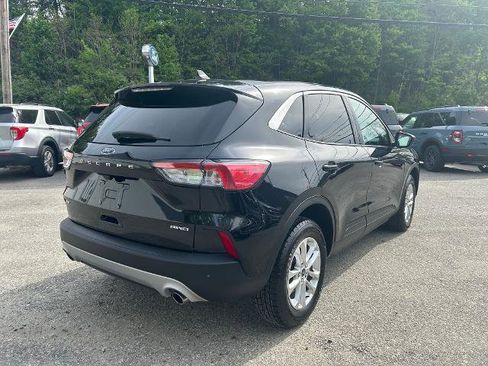Certified 2022 Ford Escape SE AWD/4WD image 2